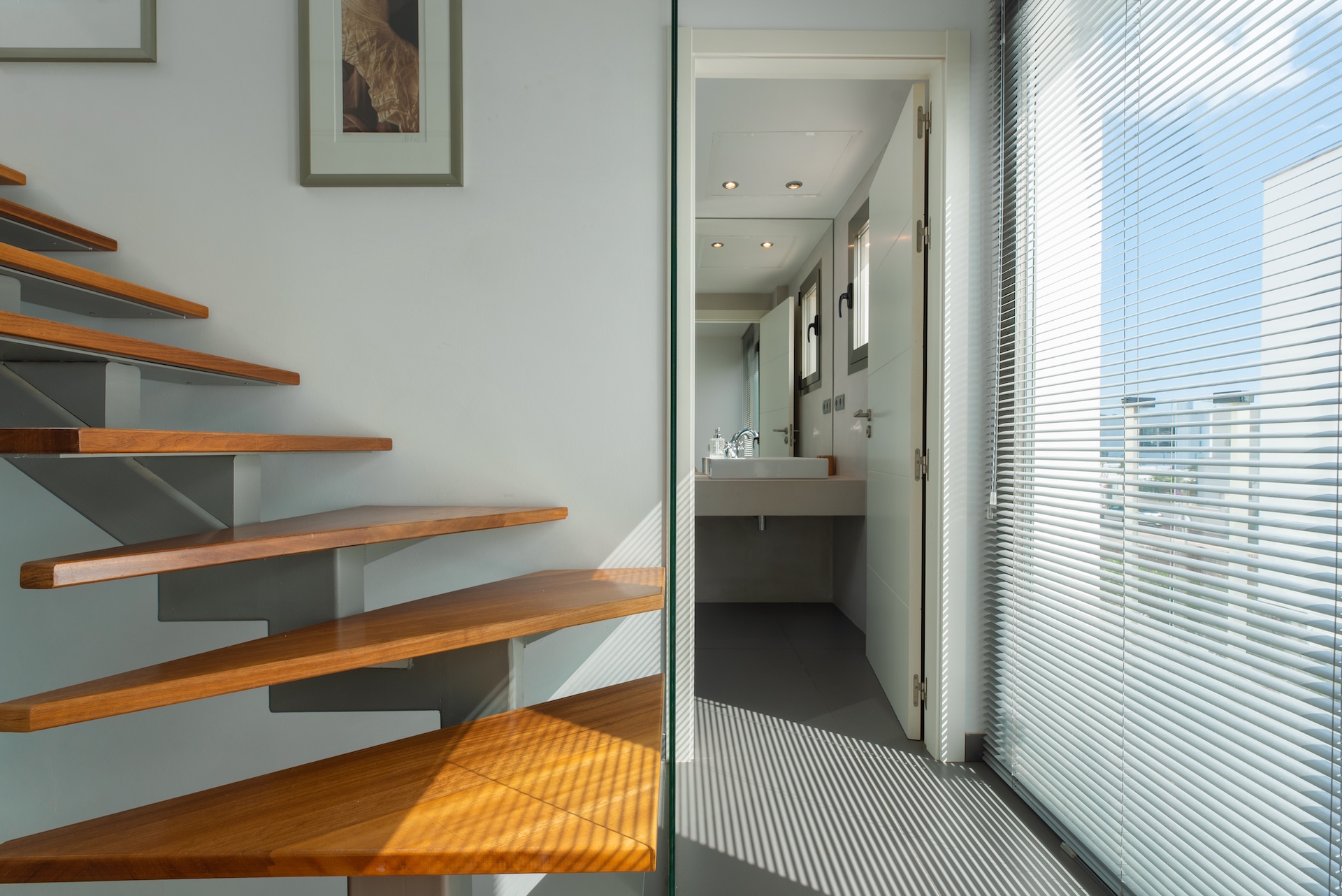 Resa Estates Ibiza Jesus townhouse 3 bedrooms te koop sale interior stair.jpg